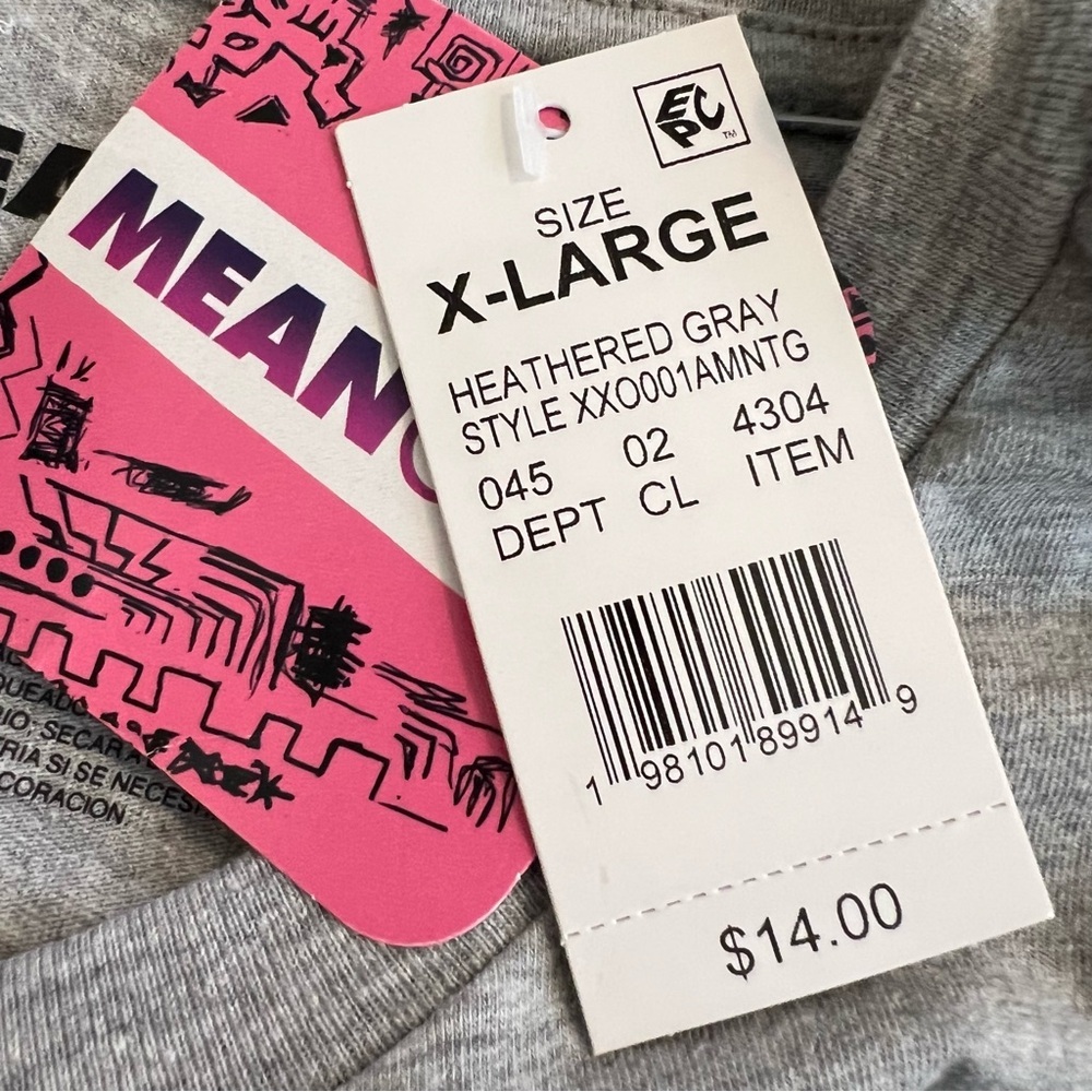 NWT Mean Girls 'Christmas Is So Fetch' Gray Graphic Short-Sleeve Tee- XL - Picture 5 of 6